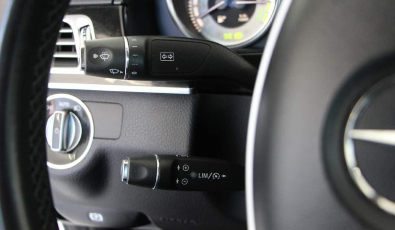 
								Mercedes-Benz E300 Hybrid full									