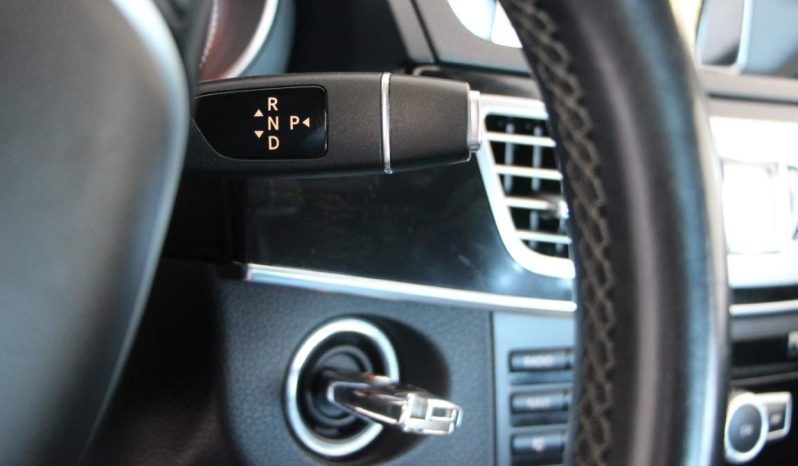 
								Mercedes-Benz E300 Hybrid full									