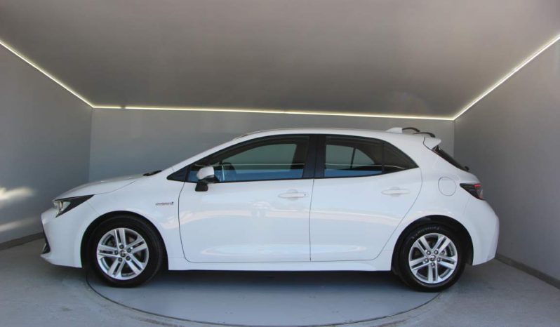 
								Toyota Corolla full									