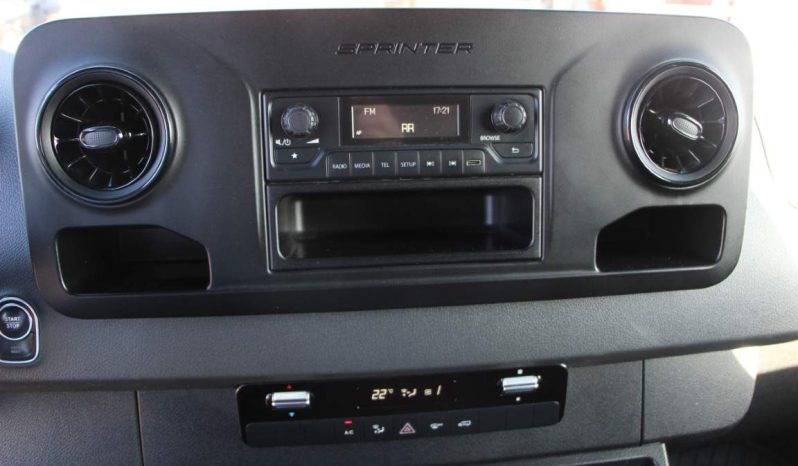 
								Mercedes-Benz eSprinter full									
