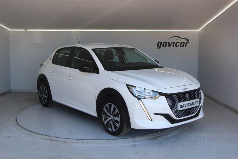 Peugeot e-208