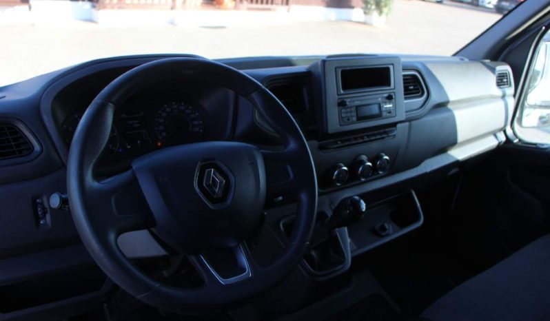
								Renault Master full									