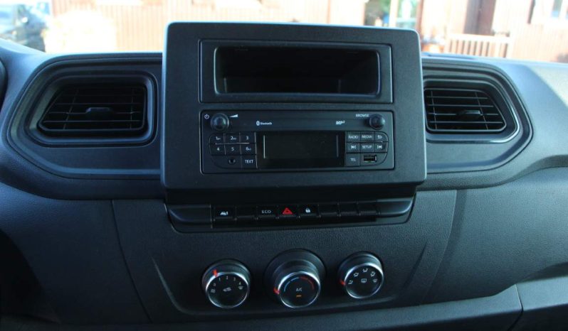 
								Renault Master full									