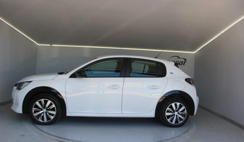 
								Peugeot e-208 full									