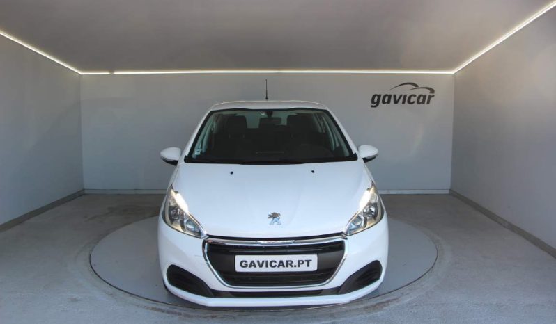 
								Peugeot 208 full									