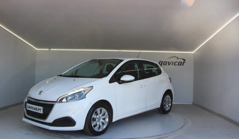 
								Peugeot 208 full									