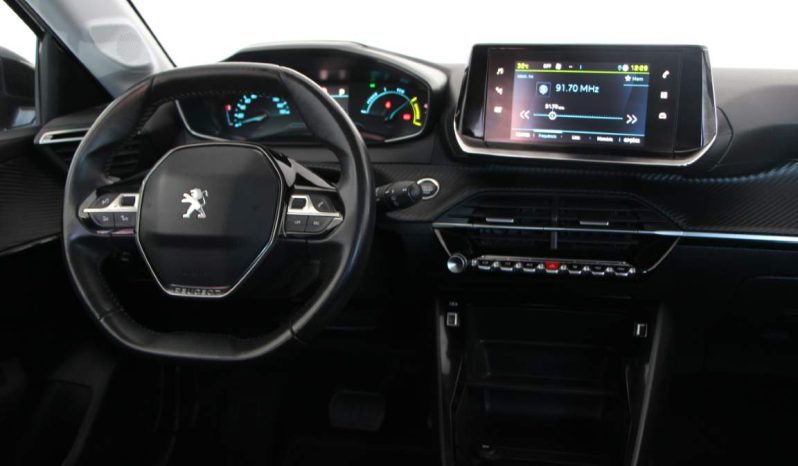 
								Peugeot e-208 full									