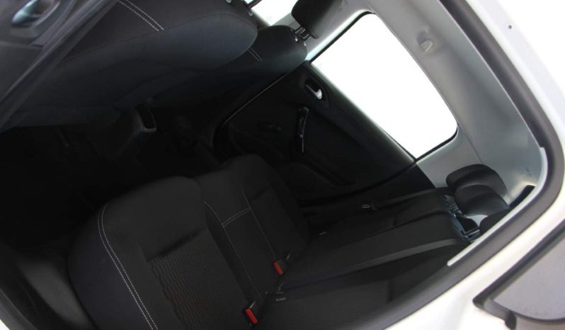 
								Peugeot 208 full									