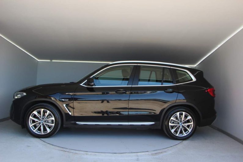 BMW X3 30e