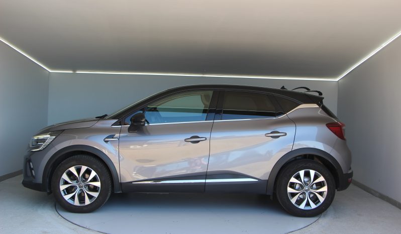 
								Renault Captur full									