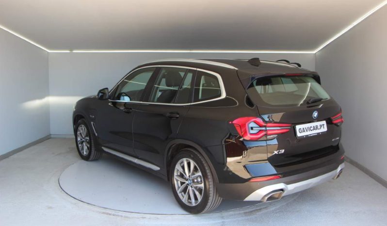 
								BMW X3 30e full									