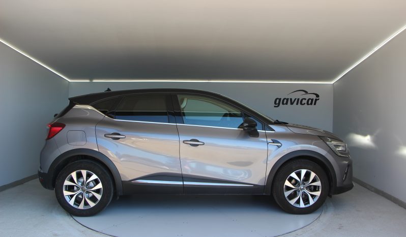 
								Renault Captur full									
