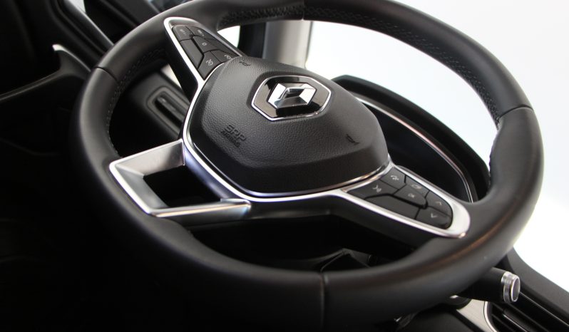 
								Renault Captur full									