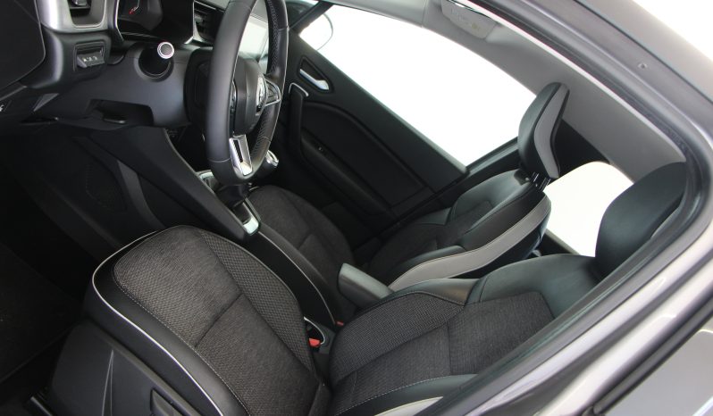 
								Renault Captur full									