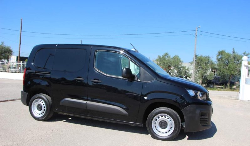 
								Peugeot Partner 1.5 BlueHDi full									