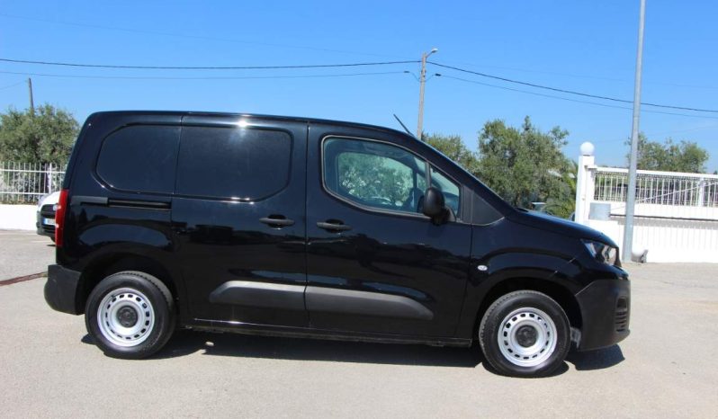 
								Peugeot Partner 1.5 BlueHDi full									
