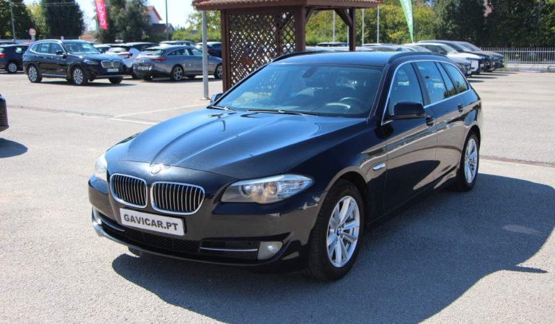 
								BMW 520 D Touring full									