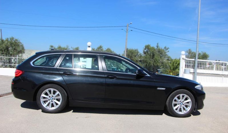 
								BMW 520 D Touring full									