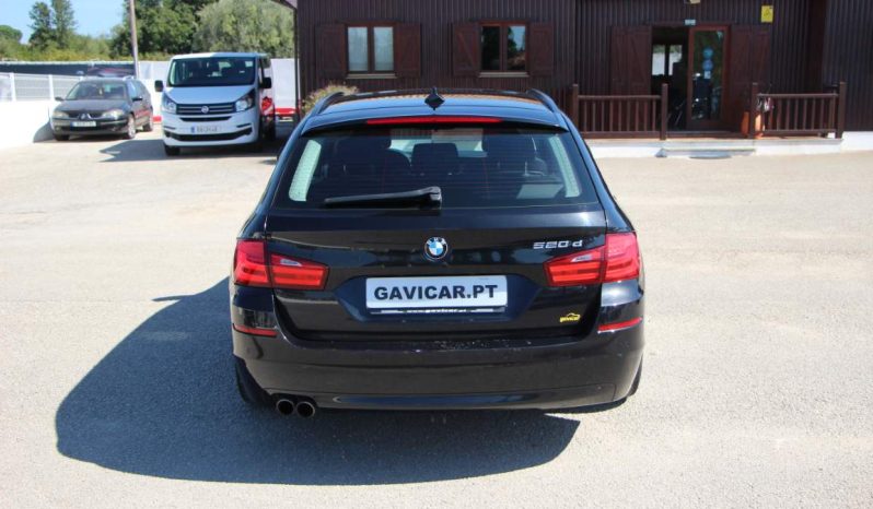 
								BMW 520 D Touring full									