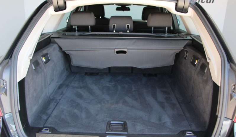 
								BMW 520 D Touring full									