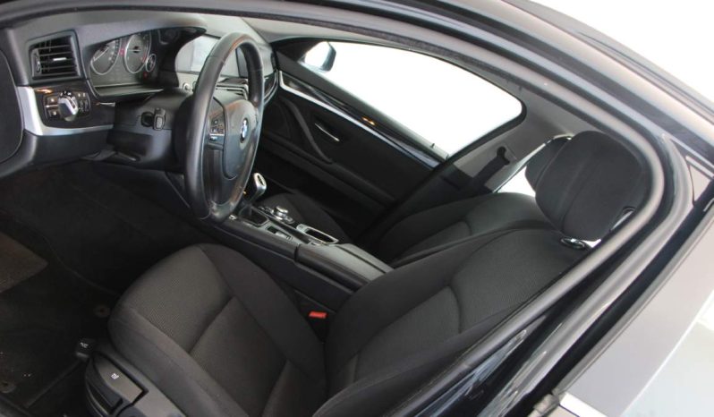 
								BMW 520 D Touring full									