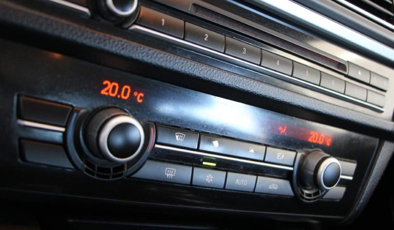 
								BMW 520 D Touring full									