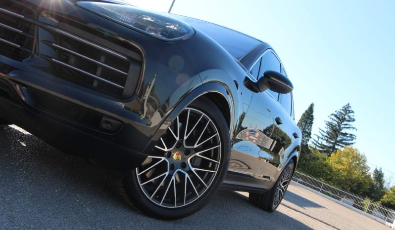 
								Porsche Cayenne full									