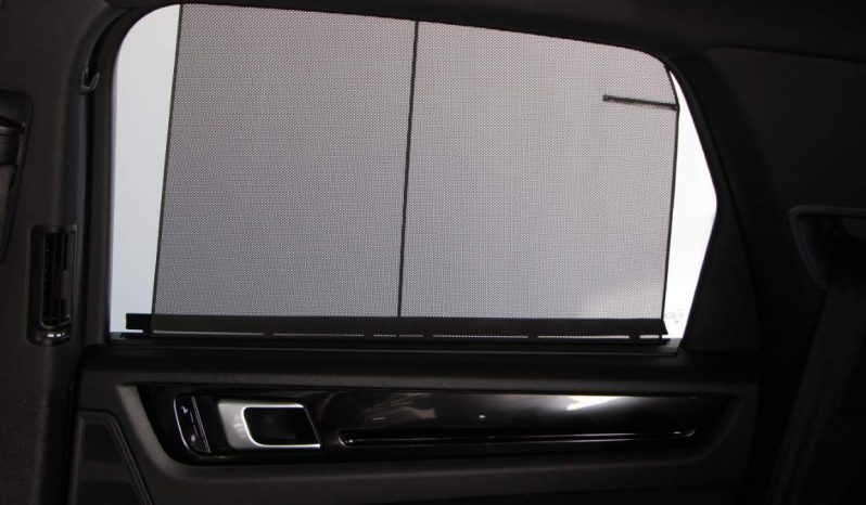 
								Porsche Cayenne full									