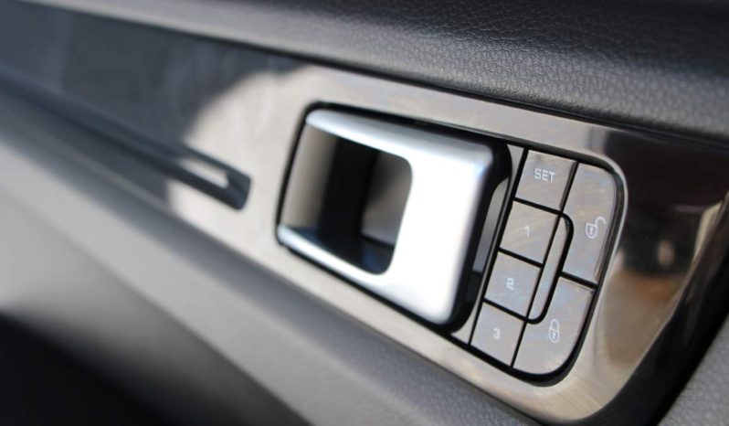 
								Porsche Cayenne full									