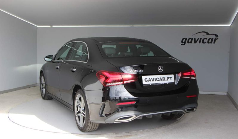 
								Mercedes-Benz A 250e Limousine full									