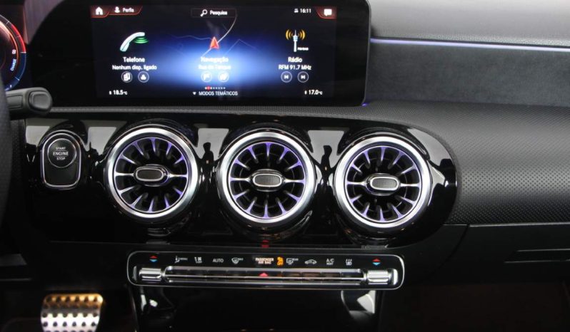 
								Mercedes-Benz A 250e Limousine full									
