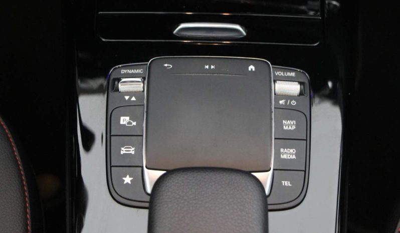 
								Mercedes-Benz A 250e Limousine full									