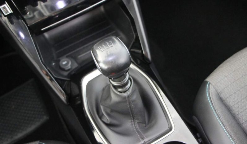 
								Peugeot 2008 full									