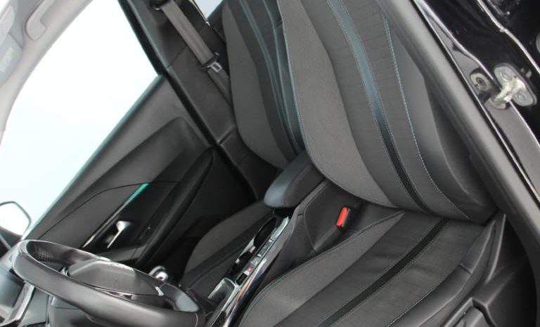 
								Peugeot 2008 full									