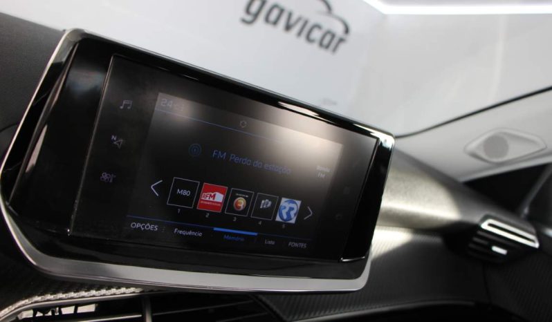 
								Peugeot 2008 full									