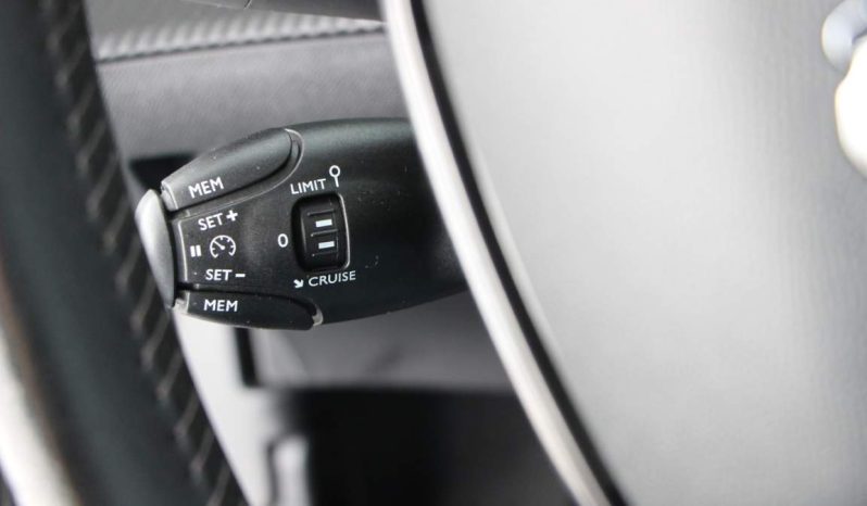 
								Peugeot 2008 full									