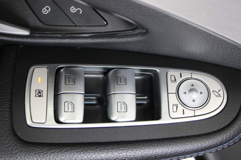 Mercedes-Benz C300 de Station