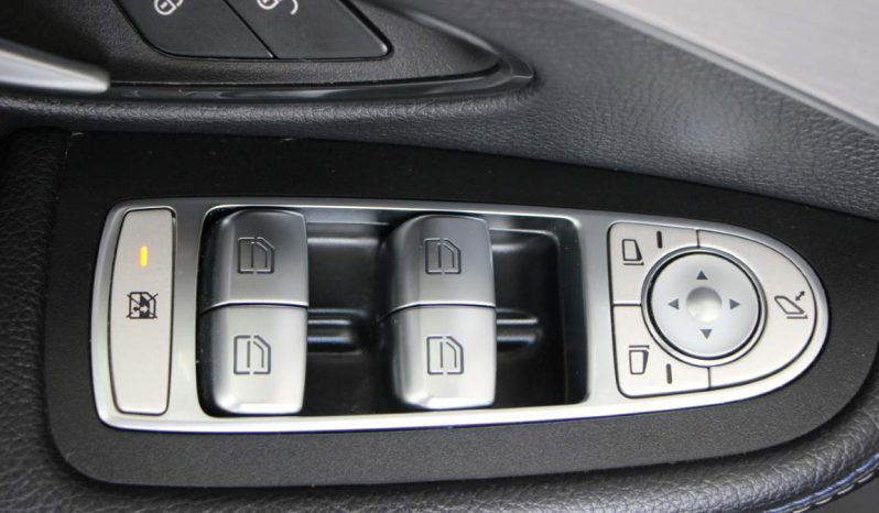 
								Mercedes-Benz C300 de Station full									