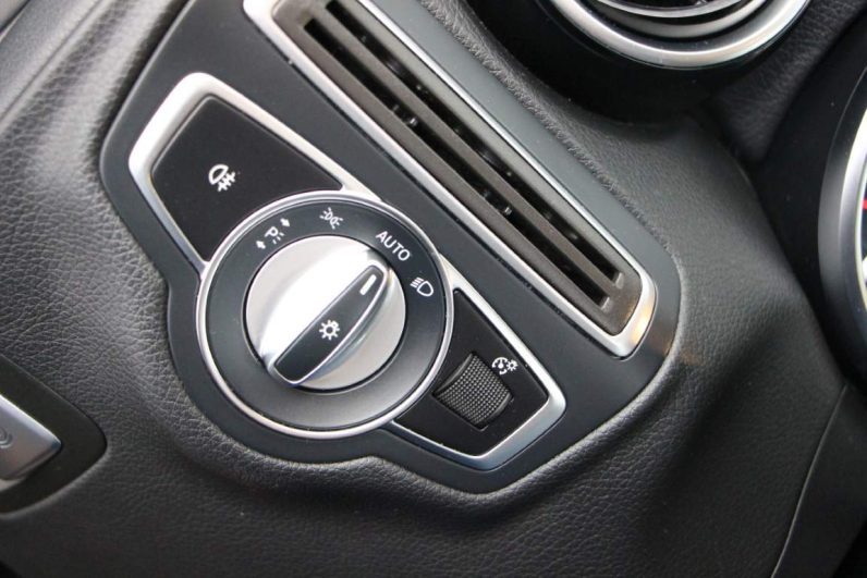 Mercedes-Benz C300 de Station