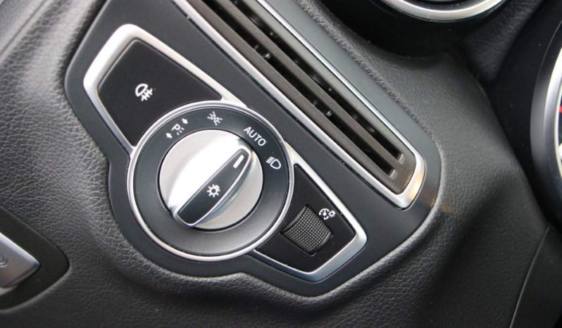 
								Mercedes-Benz C300 de Station full									