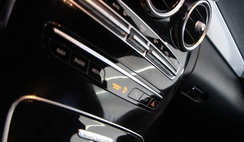 
								Mercedes-Benz C300 de Station full									