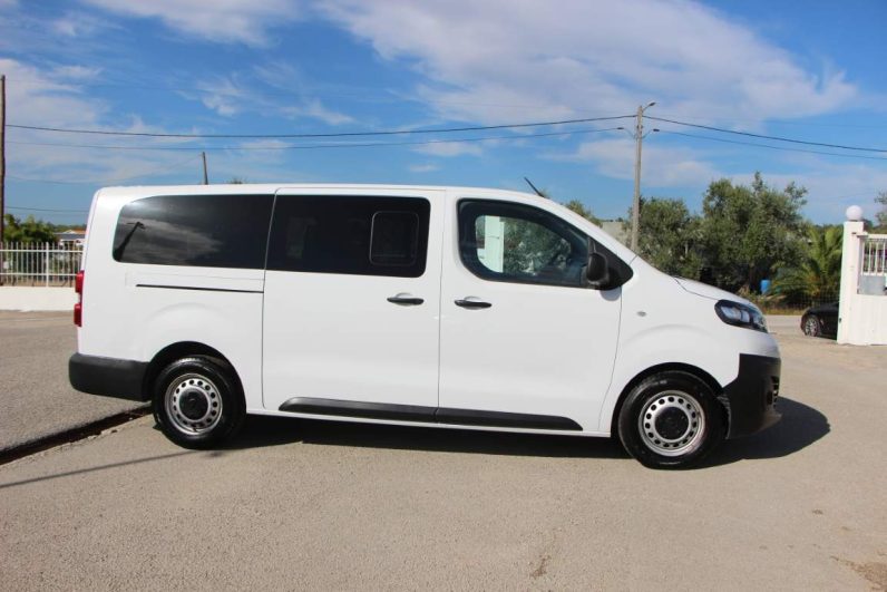 Opel Vivaro Tourer