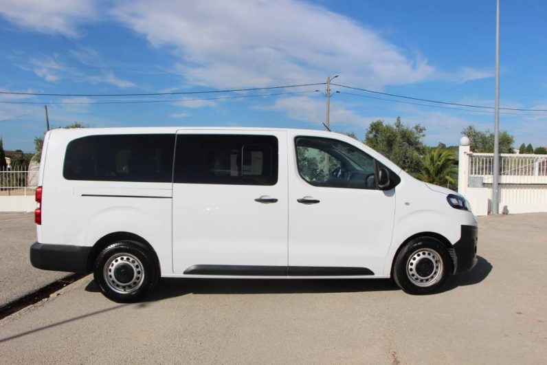 Opel Vivaro Tourer