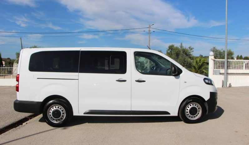 
								Opel Vivaro Tourer full									