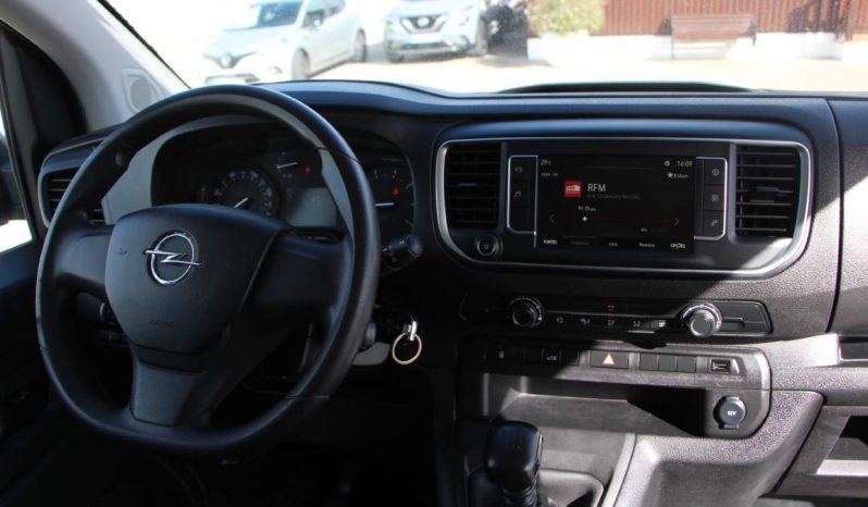 
								Opel Vivaro Tourer full									