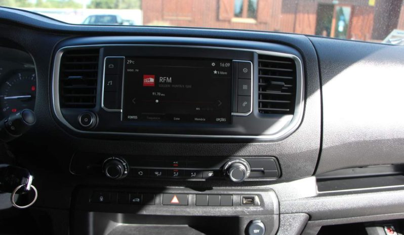 
								Opel Vivaro Tourer full									