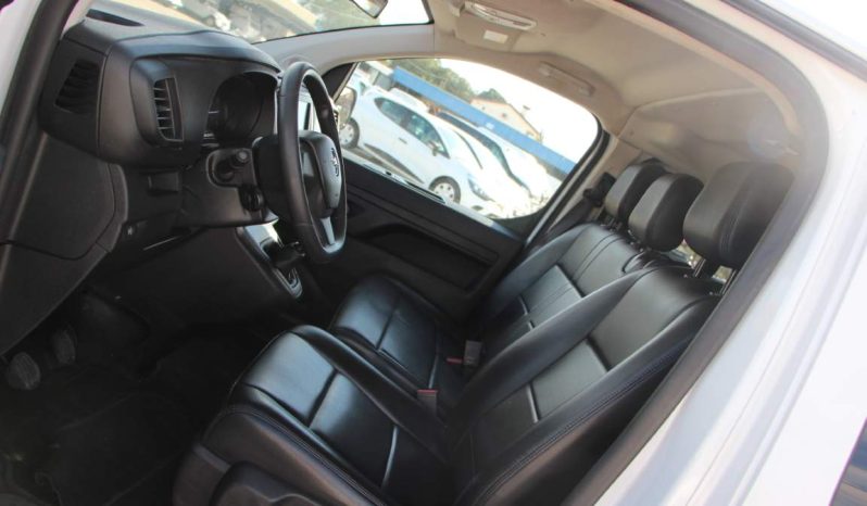 
								Opel Vivaro Tourer full									