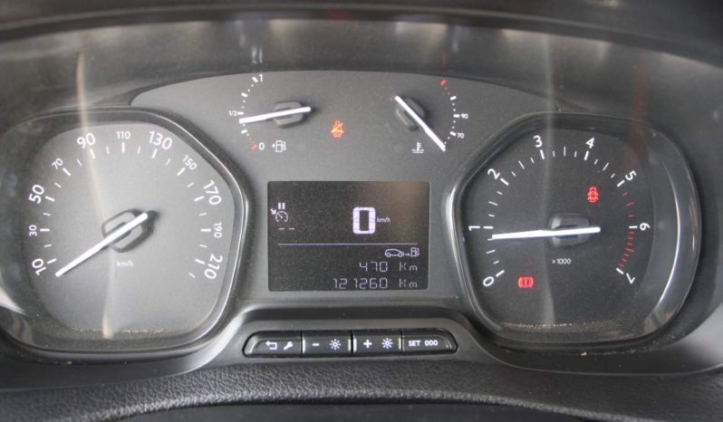 
								Opel Vivaro Tourer full									