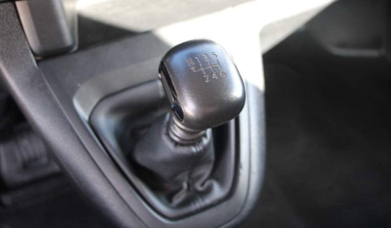 
								Opel Vivaro Tourer full									