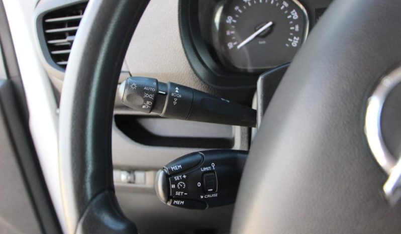 
								Opel Vivaro Tourer full									